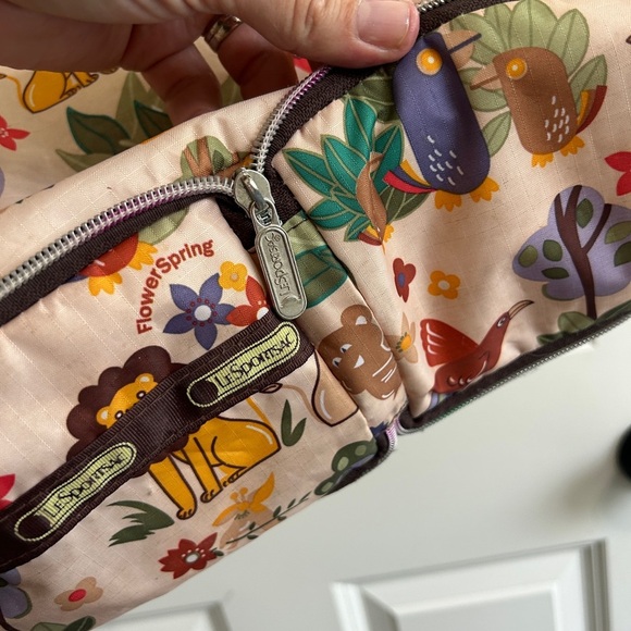 Vintage LeSportsac Colorful Animal Print Tote Bag. Top zipper needs replacing. - Picture 3 of 6